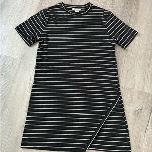 Forever 21 Black and White Casual Asymmetrical Dress